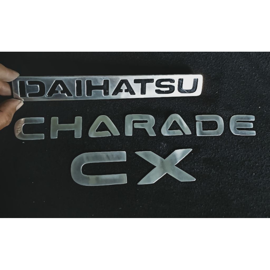 Emblem Daihatsu charade cx