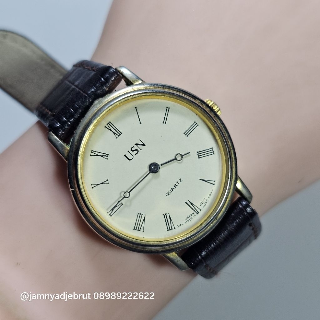 Jam USN One World Roman Dial Gold Vintage Bekas