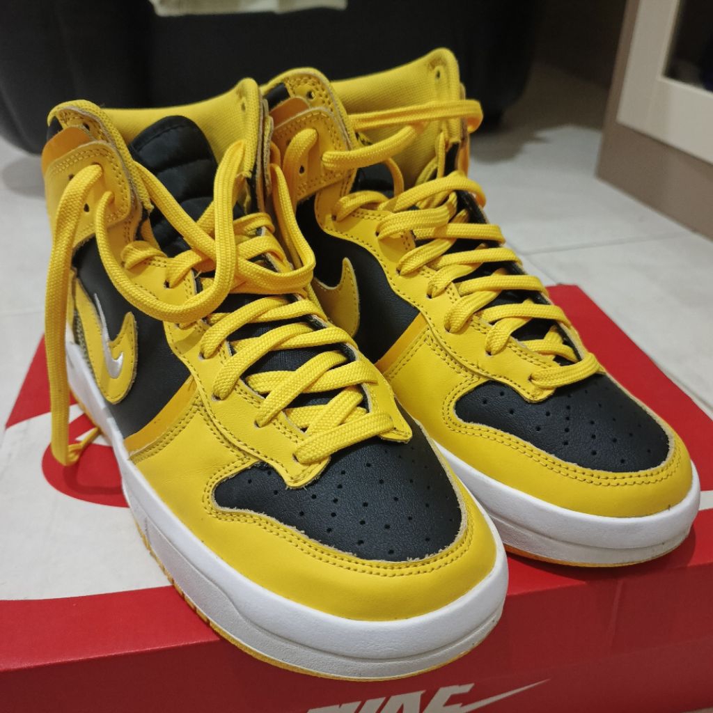 PRELOVED SEPATU NIKE DUNK HIGH UP 'GOLDENROD' BLACK YELOW VARSITY MAIZEN