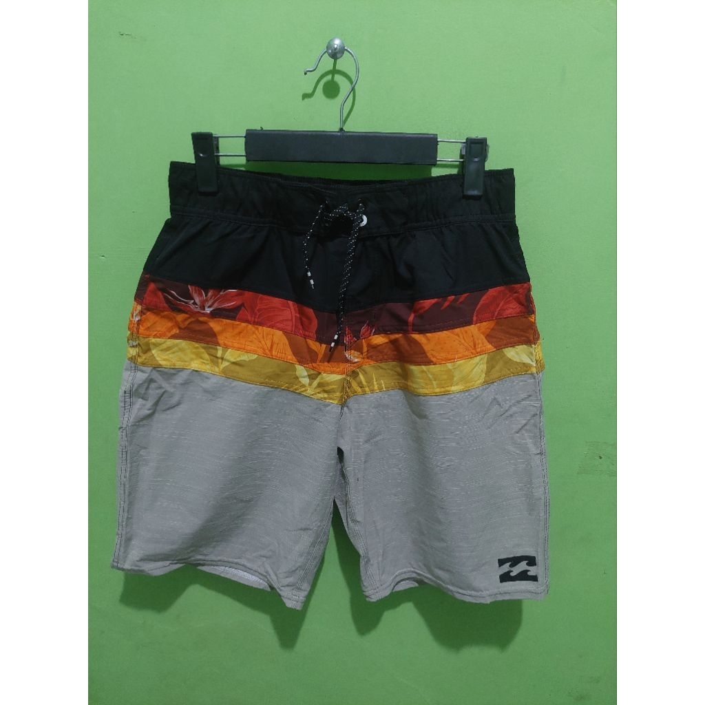 Celana pendek Surfing pantai short pants Billabong preloved