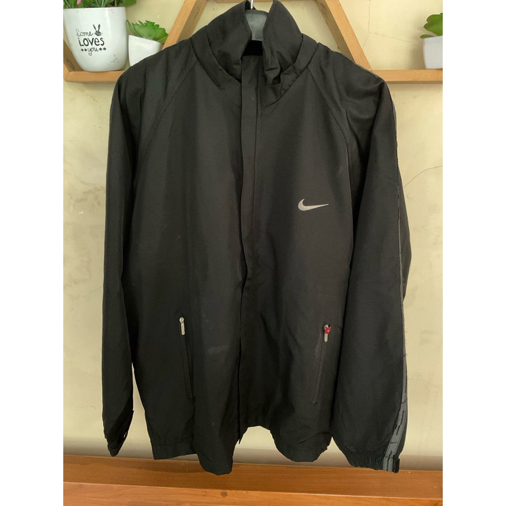 Jaket Nike Spell Out Very Rare