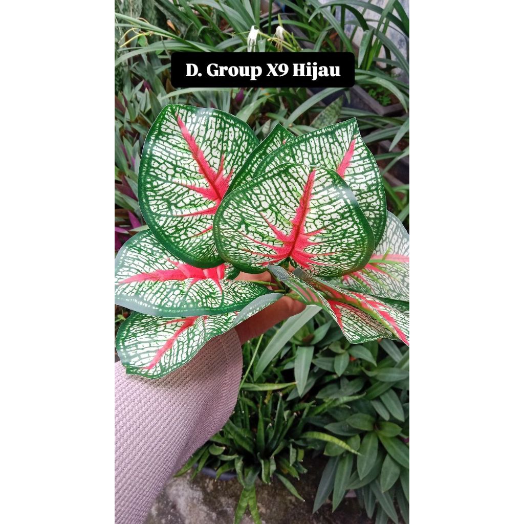 DAUN K9 – Daun Hias 1 tangkai isi 7 helai daun cocok untuk dekorasi meja taman dan hiasan lemari ter