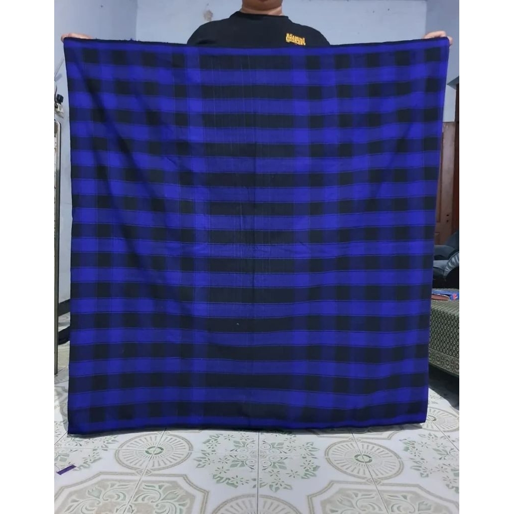 sarung tenun goyor manggisan navy