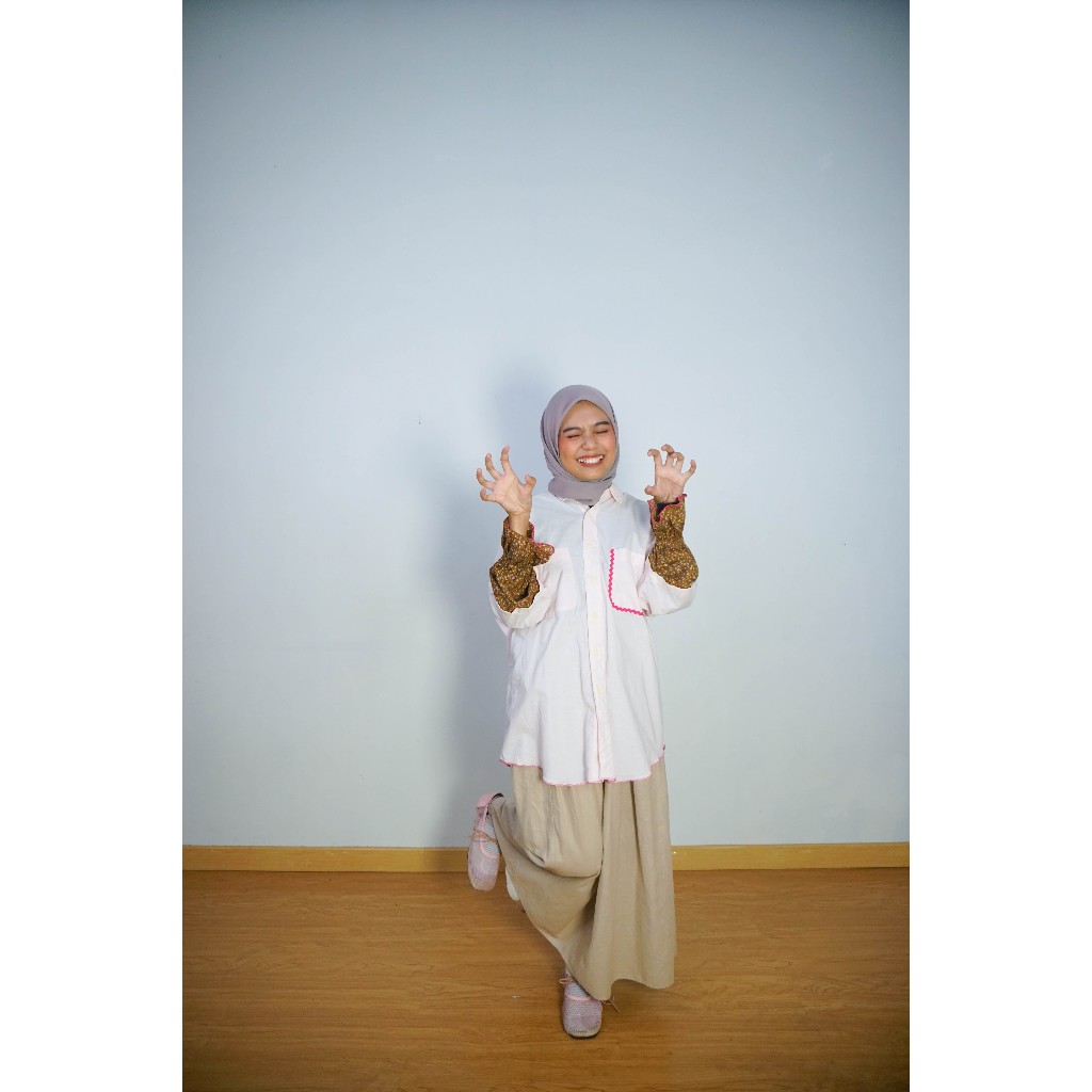 BLOOMS 12-2025 - KEMEJA WANITA LUCU - KEMEJA WANITA REWORK - KEMEJA REWORKED - REWORKED BY SEKAIN - 