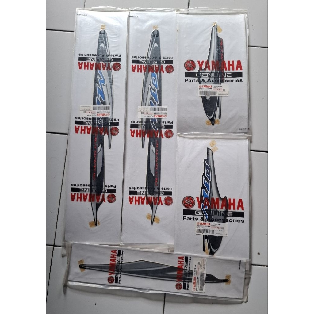 Striping Yamaha Mio sporty 2006 original YGP warna hitam
