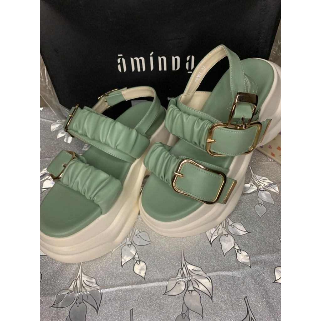 sendal sepatu (AMINDA)