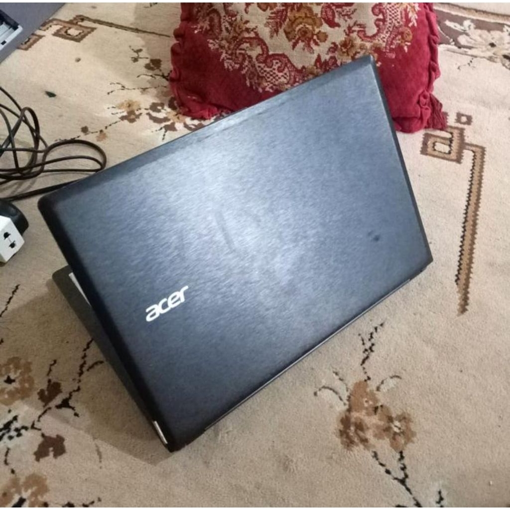 kesing cesing casing case laptop Acer Z1401 z1401 Z 1401