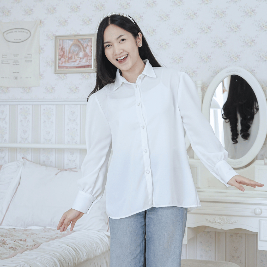 Aluna - Kemeja Wanita Wollycrepe Lengan Balon Puff Sleeve - Blouse Putih Kancing Hati Premium Formal