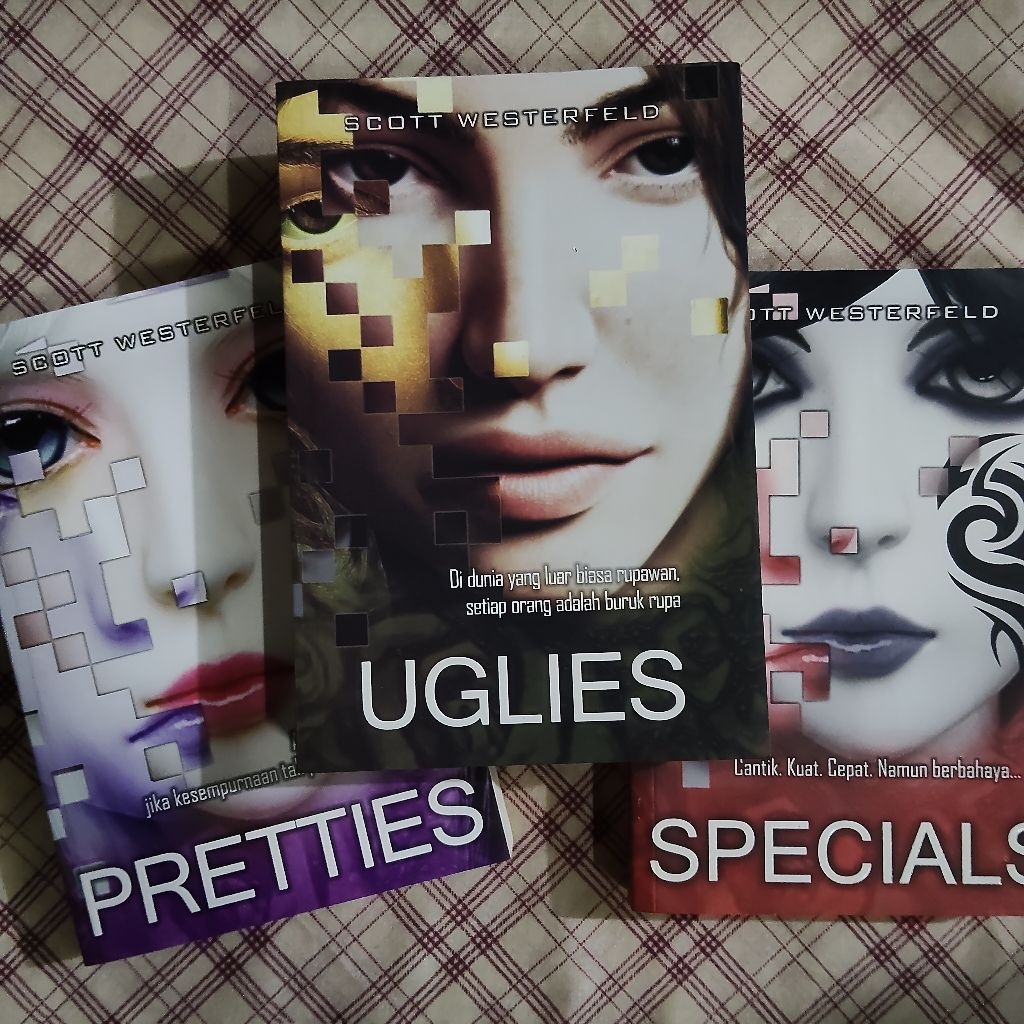 Buku Original • Novel Fantasi Langka - The Uglies / Preties / Specials - SCOTT WESTERFELD