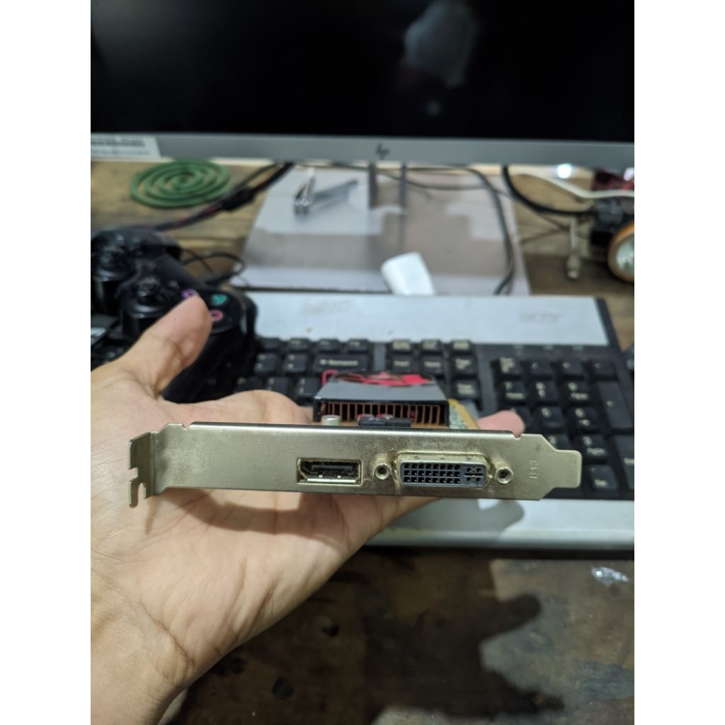 vga r7 250 2gb gddr3 128bit buildup dell