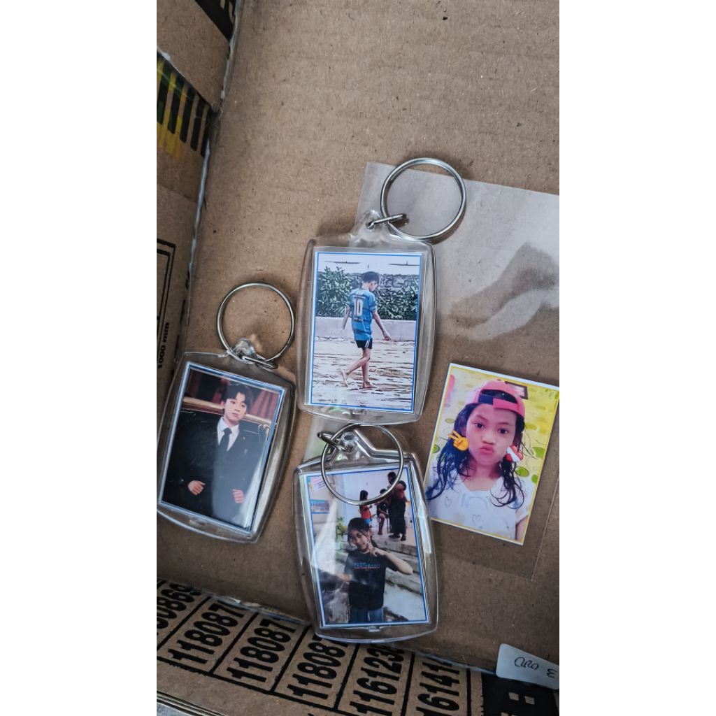 Gantungan kunci custom foto nama