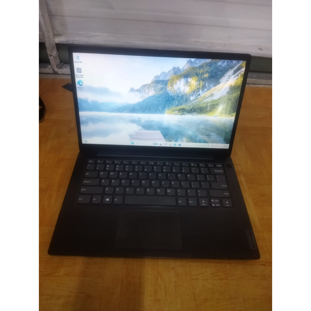Lenovo V14 G2