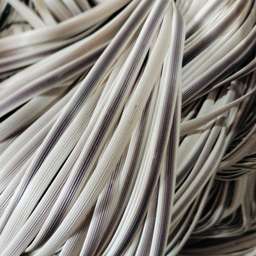 Bahan rotan sintetis gepeng/pipih motif kombinasi