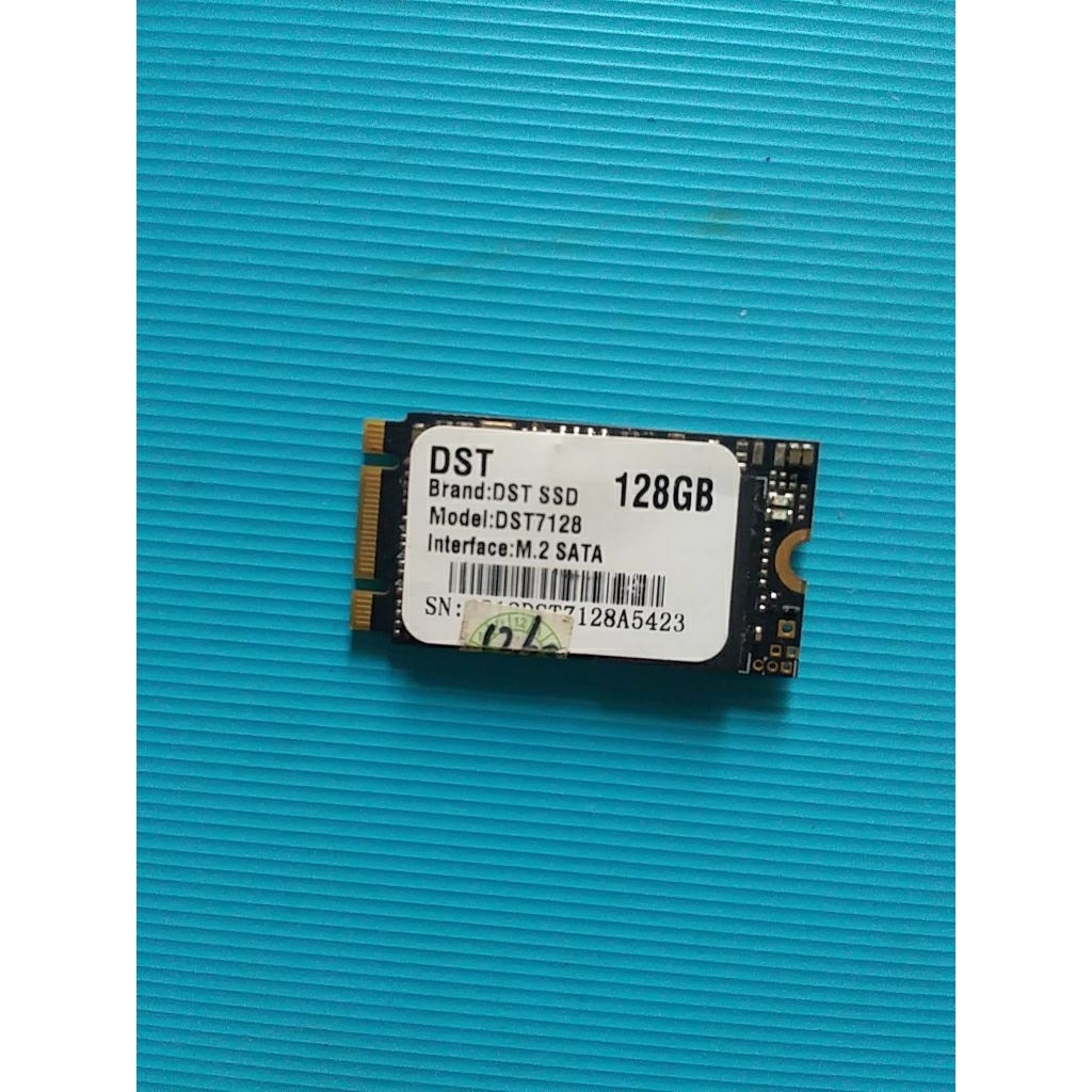 seken rusak matot ssd m2 sata 128 giga silahkan