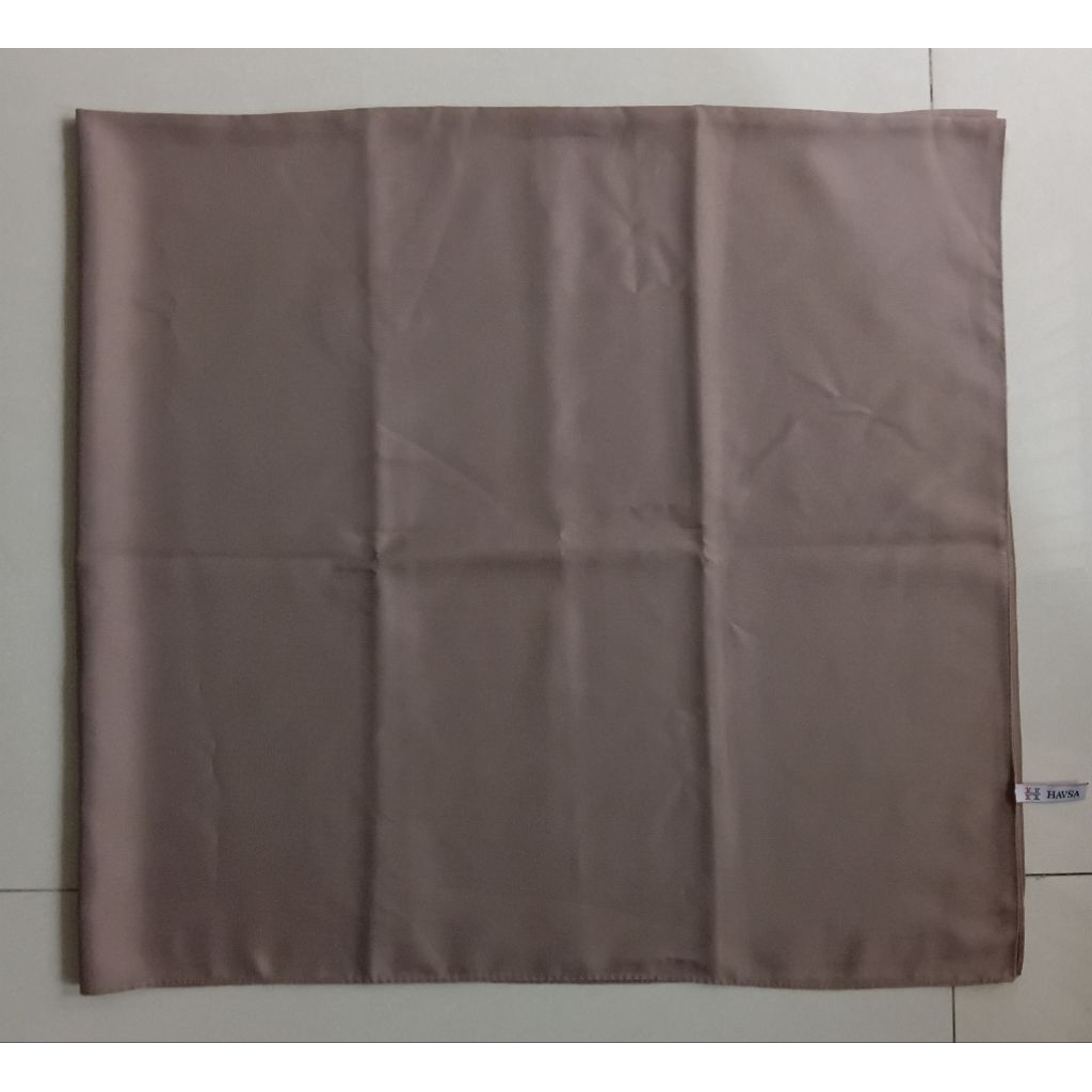 Jilbab Segiempat Polos UM/Hijabku/The Executive/Hijabenka/Diario/Havsa