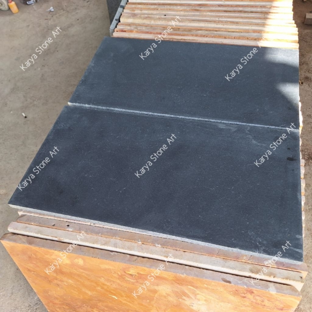 Andesit Honned Hitam Tulungagung 30x60 | Batu Alam Andesit Poles | Andesit Tulungagung | Andesit Hit