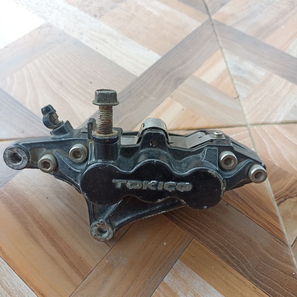 Original kaliper rem cakram depan kiri L Tokico 6 piston ex Suzuki GSX 750 gsx r 1000 1300 Hayabusa