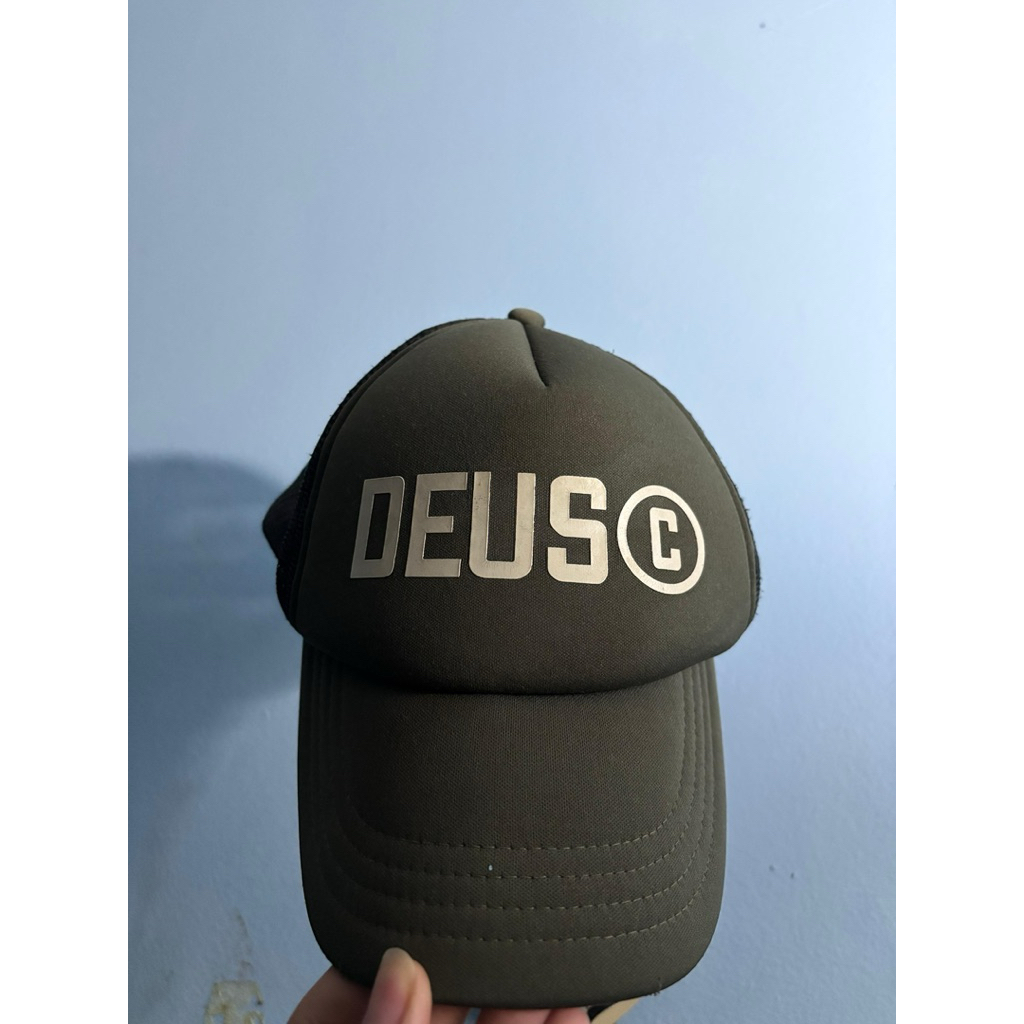 Topi Deus Ex Machina