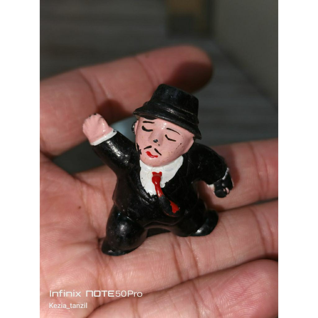 ACTION FIGURE FIGUR MINI KECIL CHAPLIN CAPLIN HAS HITAM ORANG TOPI HITAM BLACK HAT VINTAGE LAWAS RAR