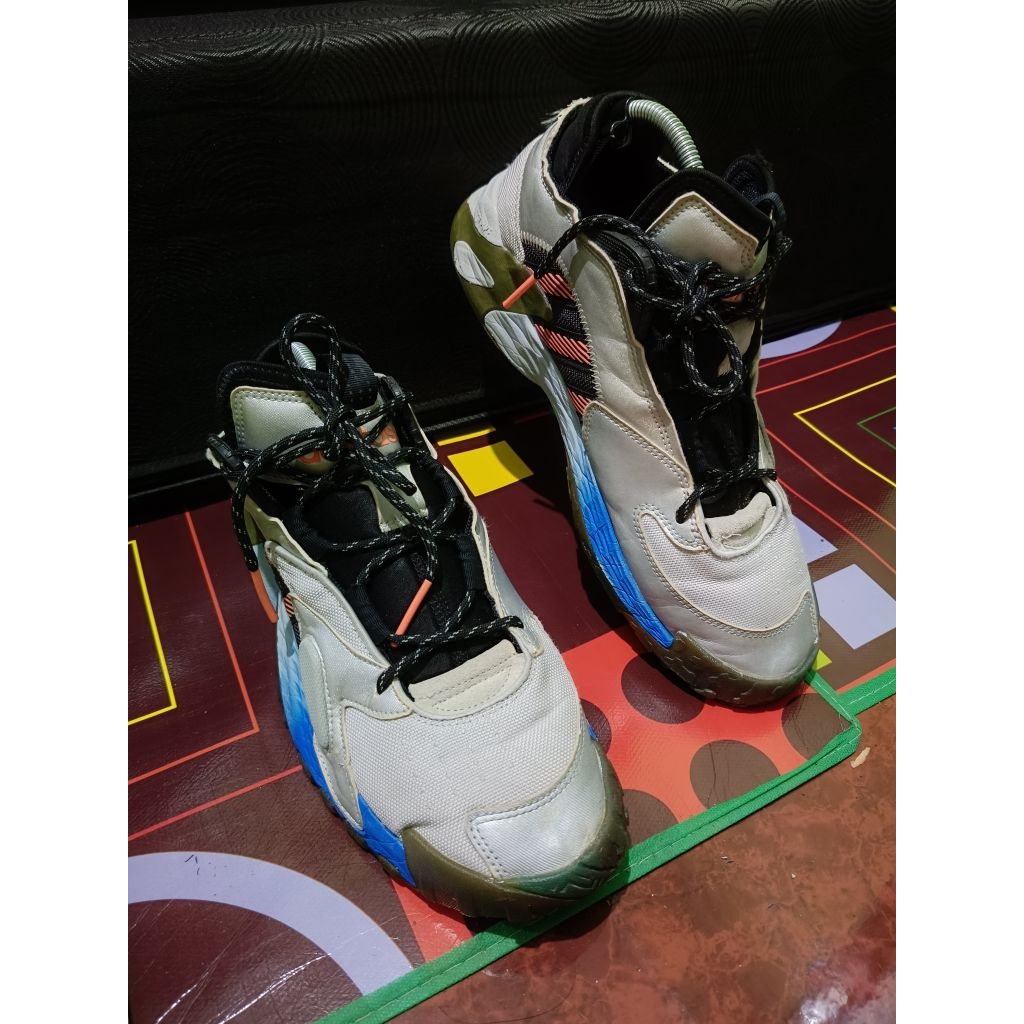 Adidas street ball basketball shoes