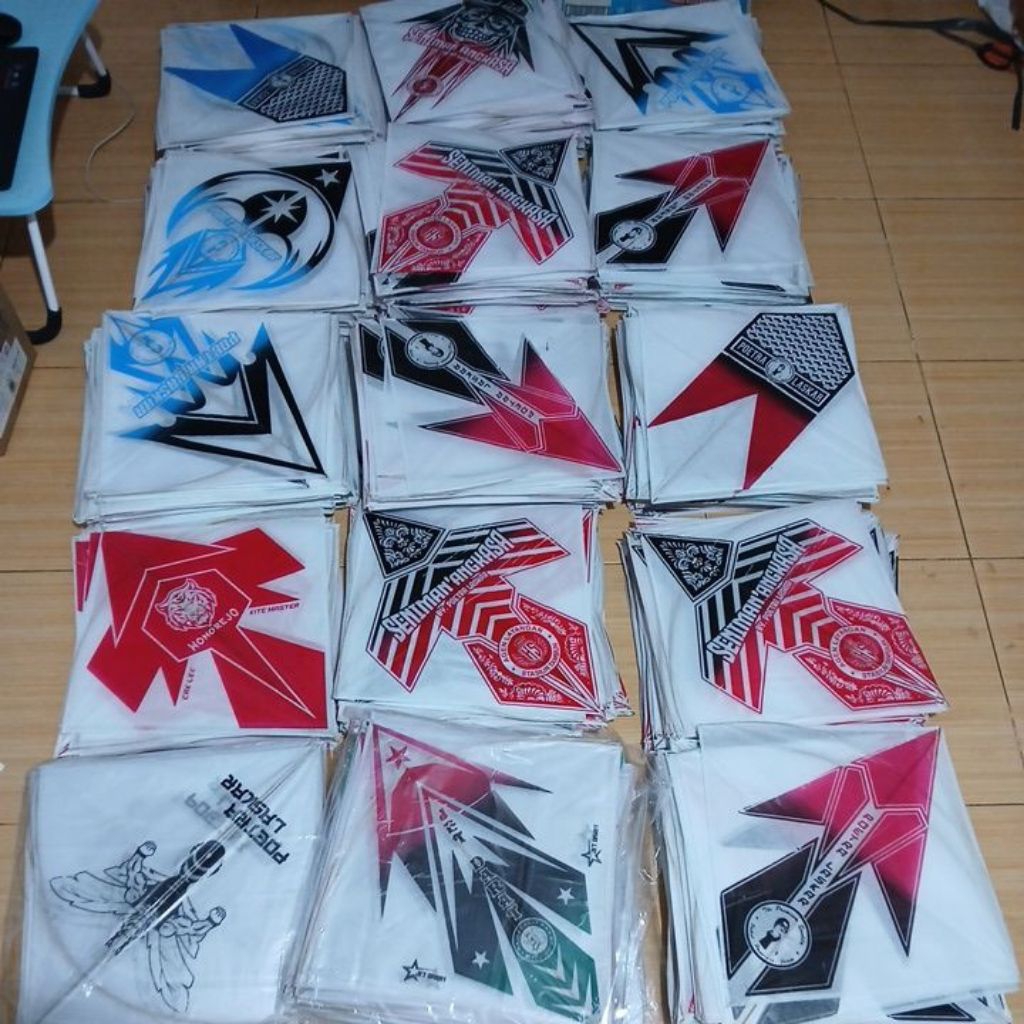 Layangan Sukhoi Standart isi 1 pack  100 pcs