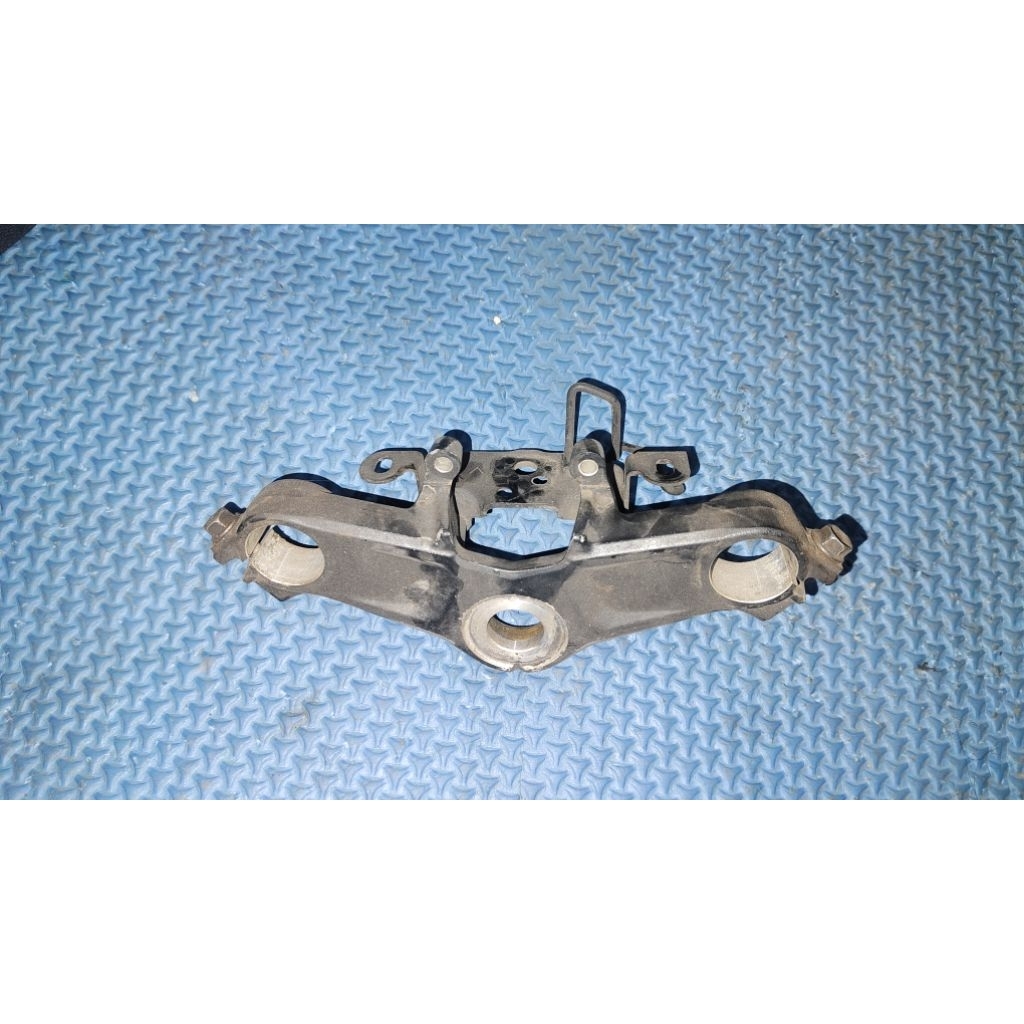 SEGITIGA ATAS TRIPLE CLAMP CBR 150R FACELIFT
