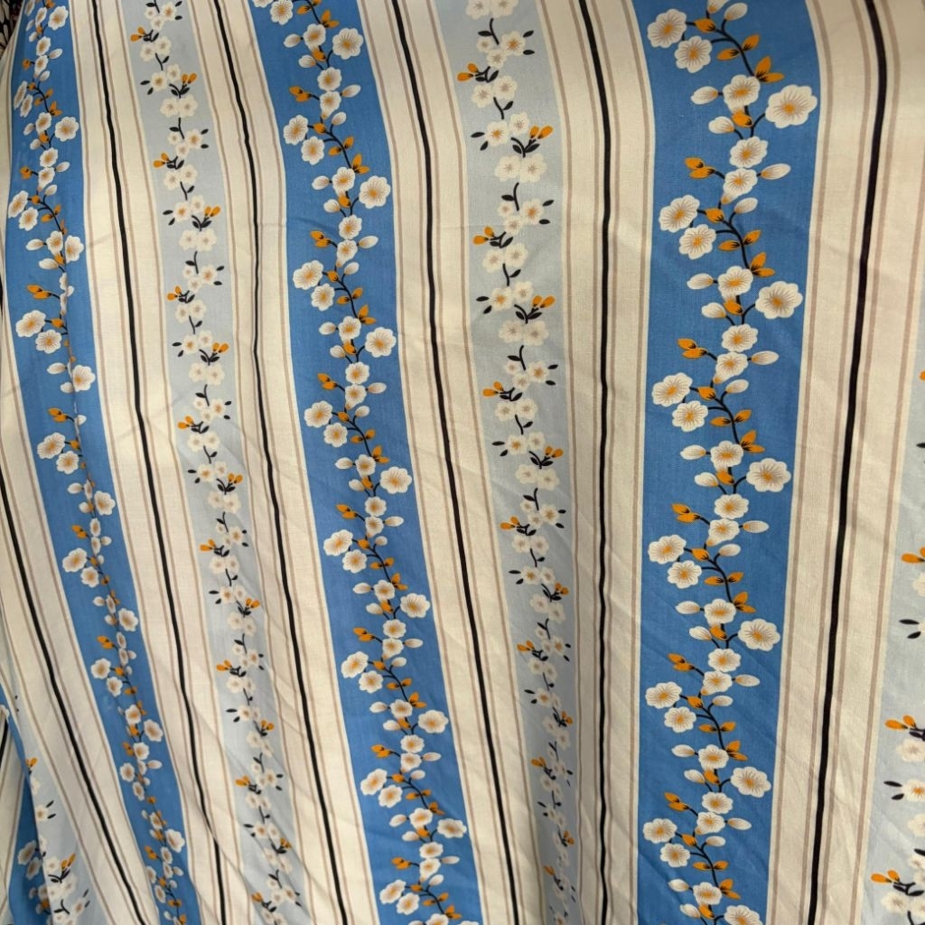 kain katun rayon viscose premium motif bunga kecil salur (0,5m)