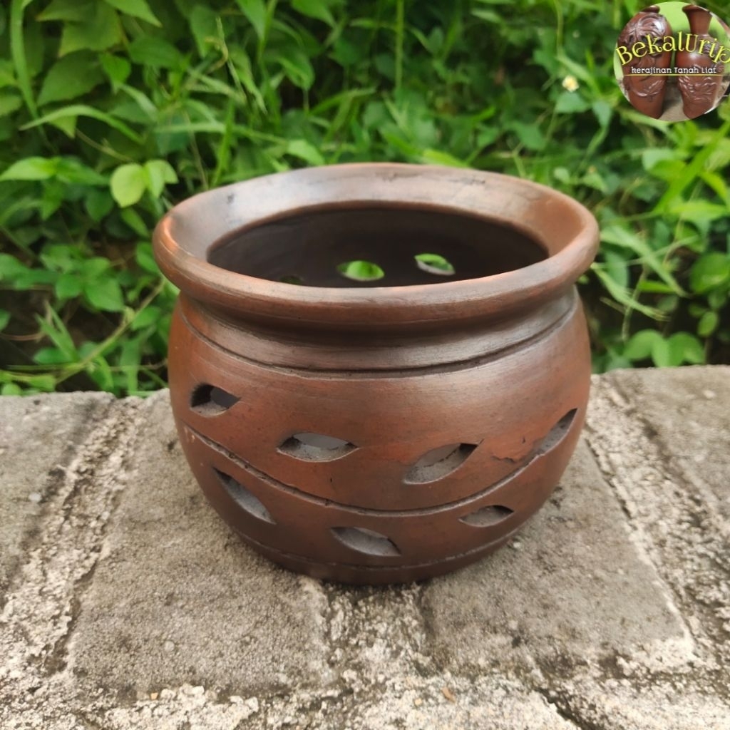 Pot anggrek gerabah tanah liat