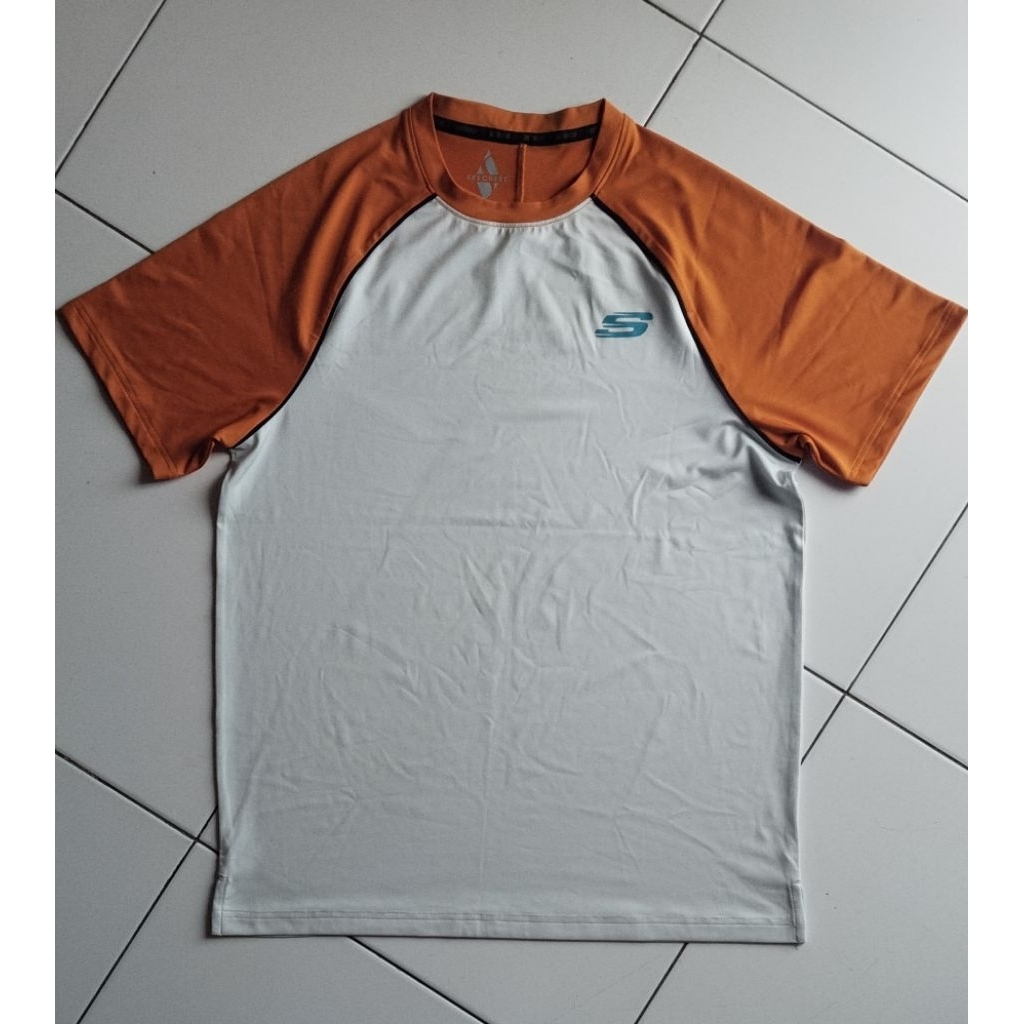 KAOS RUNNING SKECHERS PRIA