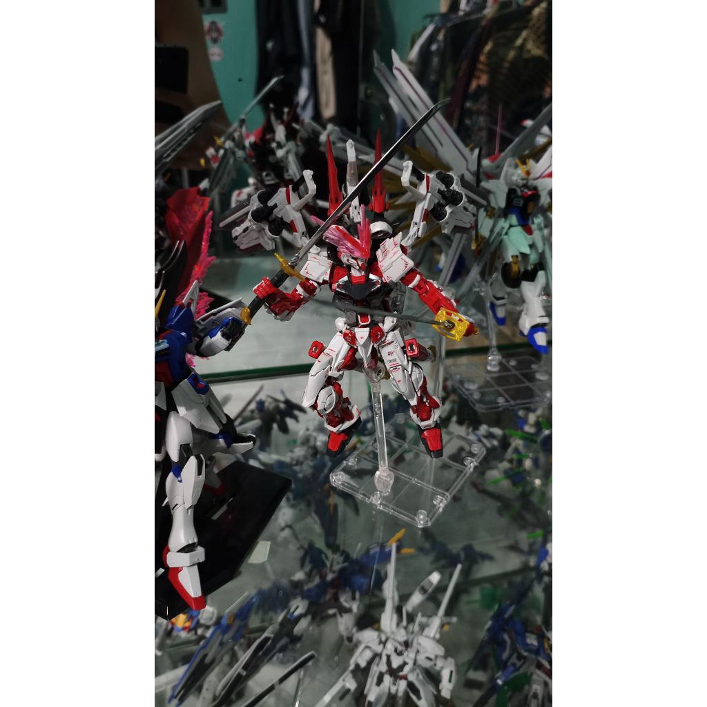 RG 1/144 Gundam Astray Red Frame Custom Red Dragon