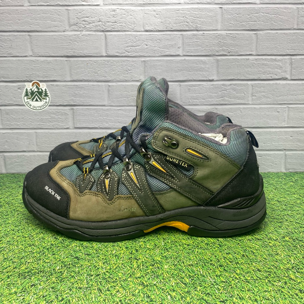 sepatu outdoor hiking gunung Blackyak Lucas Goretex Size 45