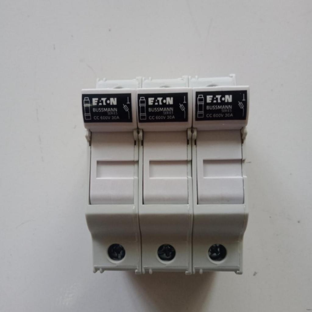 Fuse Holder CHCC3DU 3Pole CC 600A 30V For Fuse Class CC Eaton Bussmann