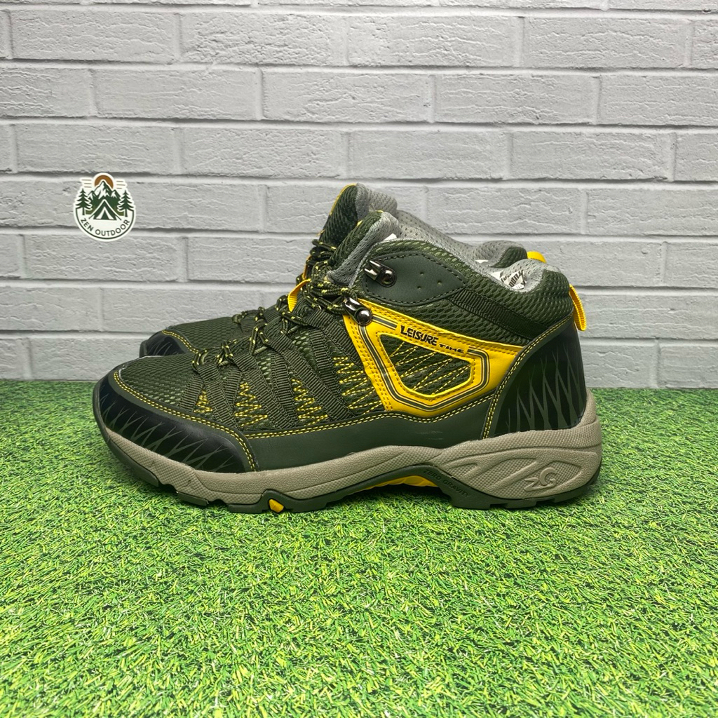 sepatu outdoor hiking gunung LeisureTime Celia Size 43 fit 44