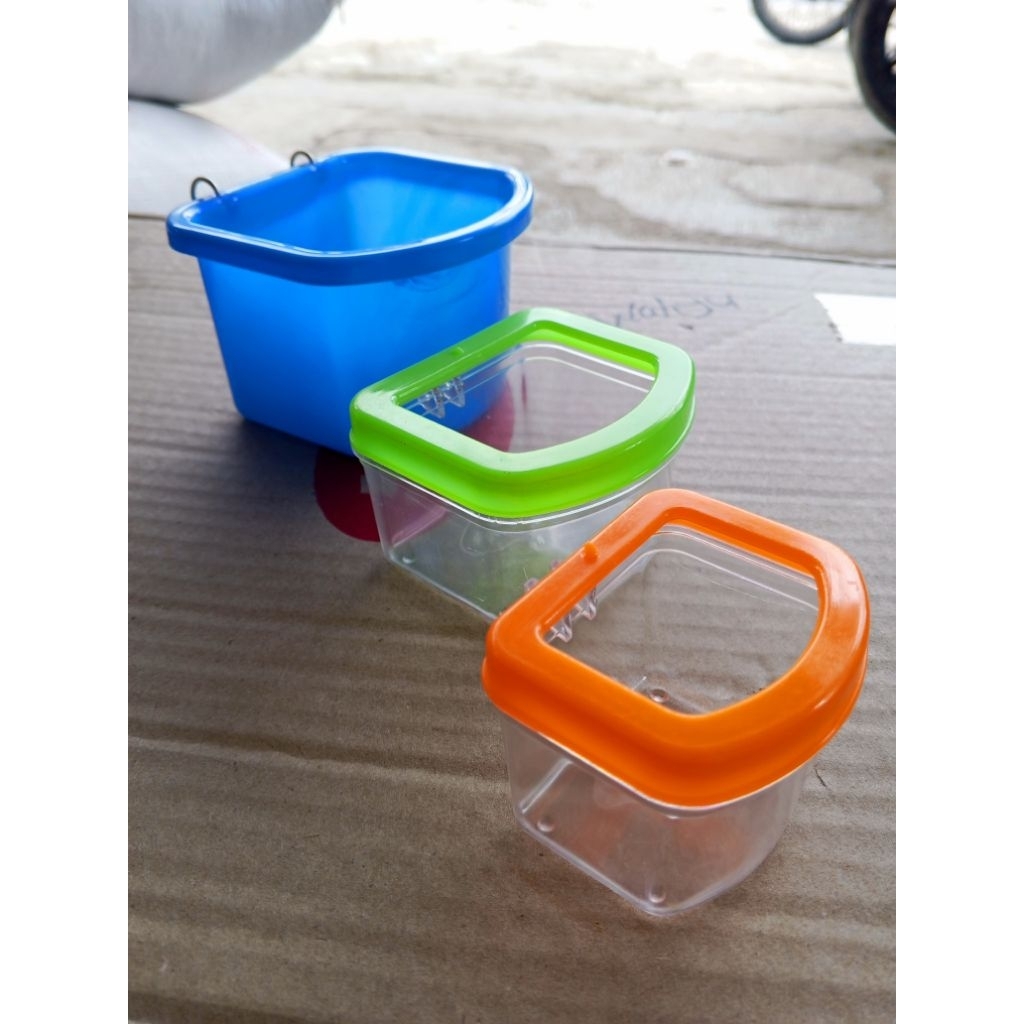 MEG MA1, A1, A2 Cepuk wadah pakan & minum untuk Burung/Ayam 1 dus