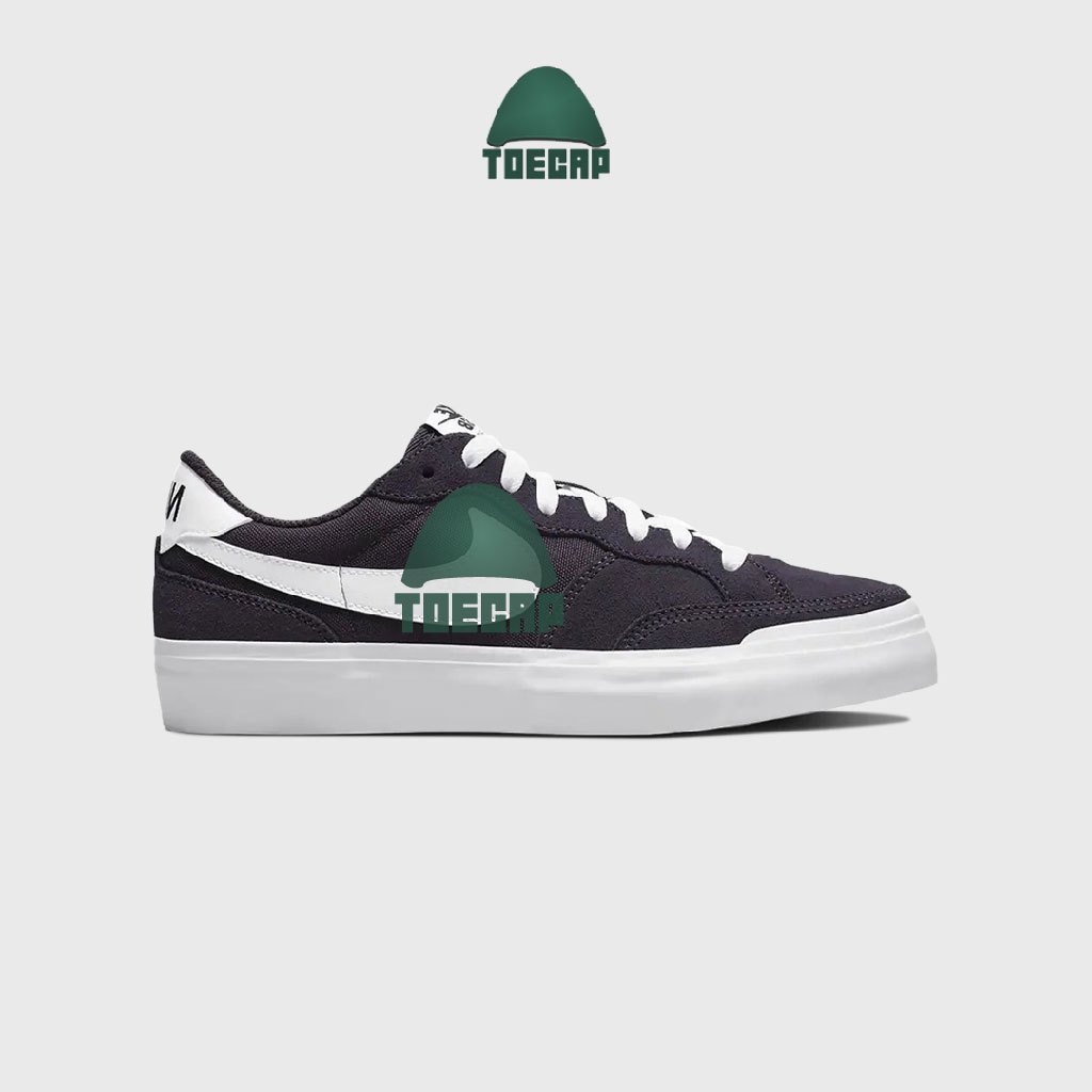 NK SB Pogo Plus Black White Original