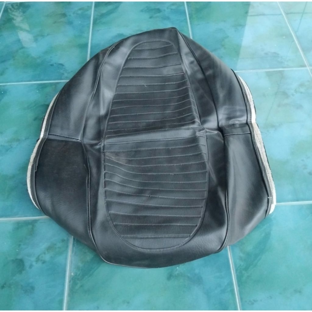 Kulit jok honda benly s110 nos sarung jok honda benly s110 bungkus jok honda benly s110 nos