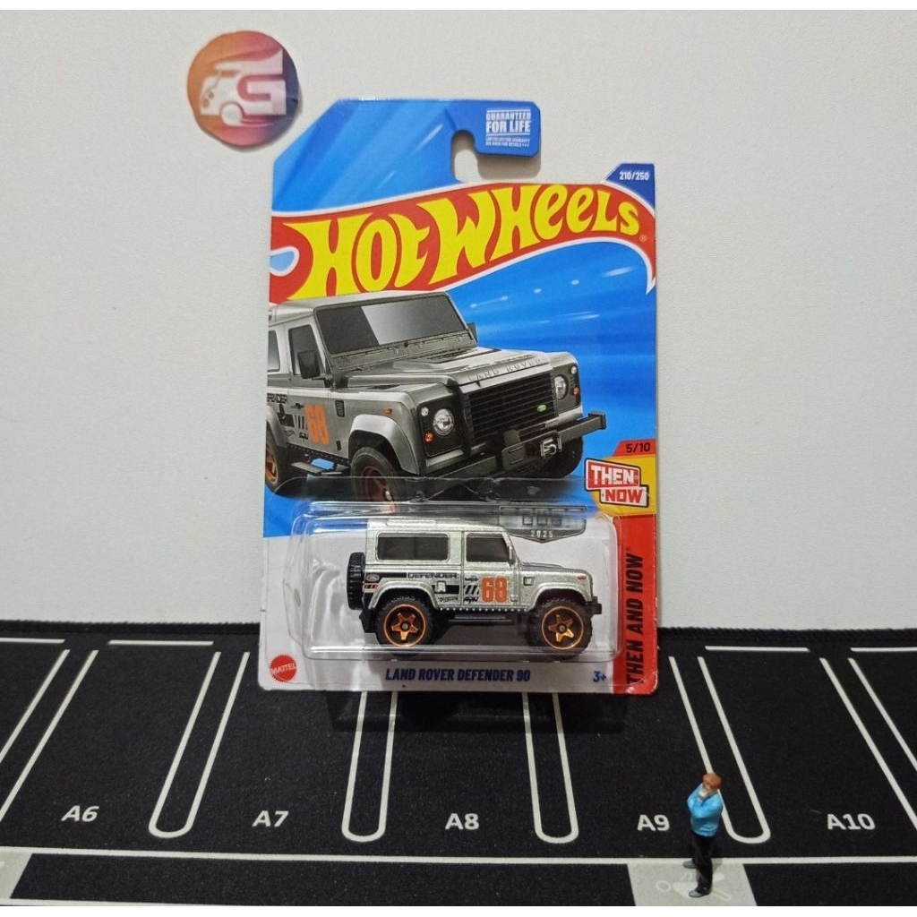 Hot Wheels Zamac Land Rover Defender 90 (Bubble Not Mint) - Hotwheels