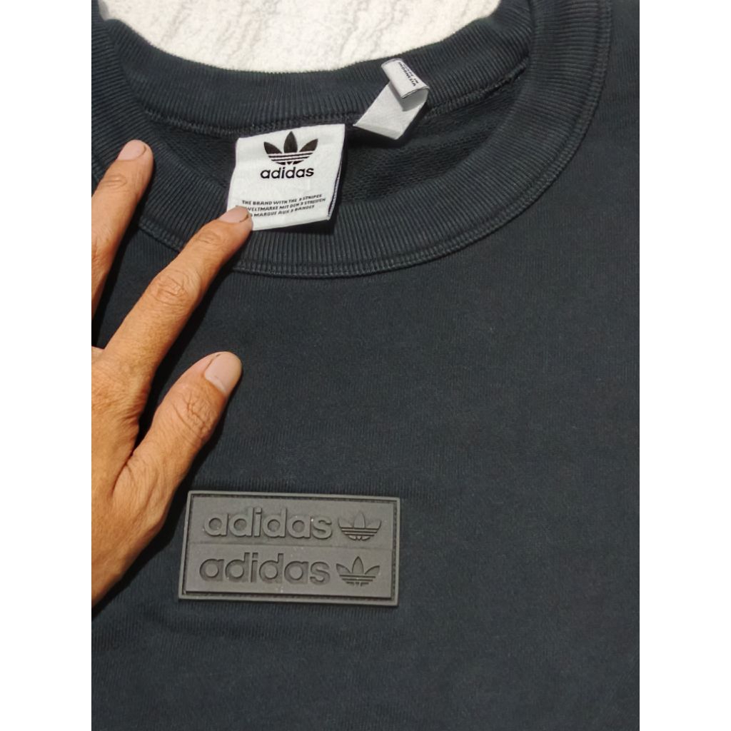 CREWNECK ADIDAS CENTER PATCH