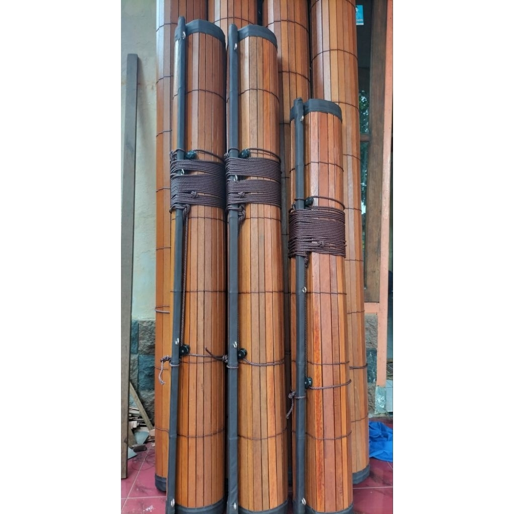 tirai kayu waterproof  L 1m x T 2m / tirai kayu dengan lapisan kain waterproof / krey kayu waterproo