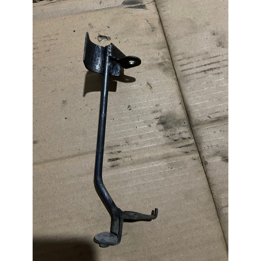 DUDUKAN BREKET SAYAP BAWAH SUPRA X 125 FI HELM IN KYZ ORIGINAL 2nd