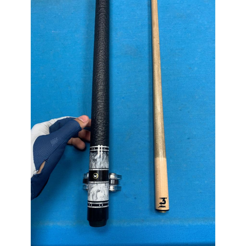 Butt Only Lotus Custom Cue Uniloc