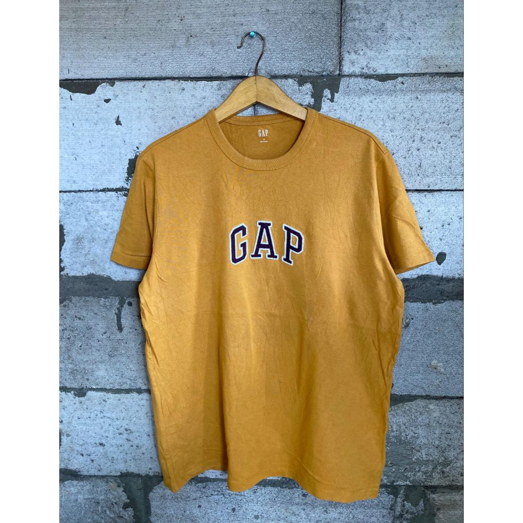GAP BIG LOGO TSHIRT