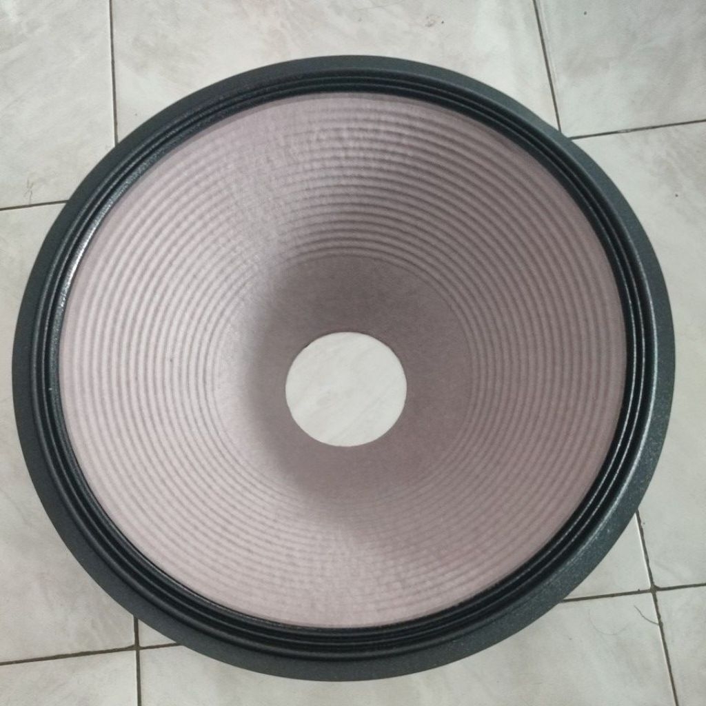 Daun JBL 18in 3rim 100mm