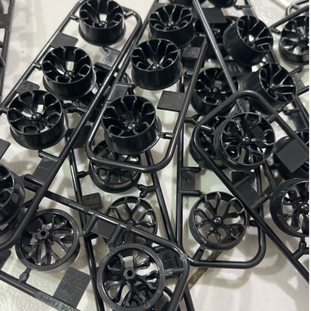 VELG TAMIYA ORIGINAL MEDIUM Y SPOKE HITAM /PELEK Y SPOKE ( LOSSEKIT / PART)