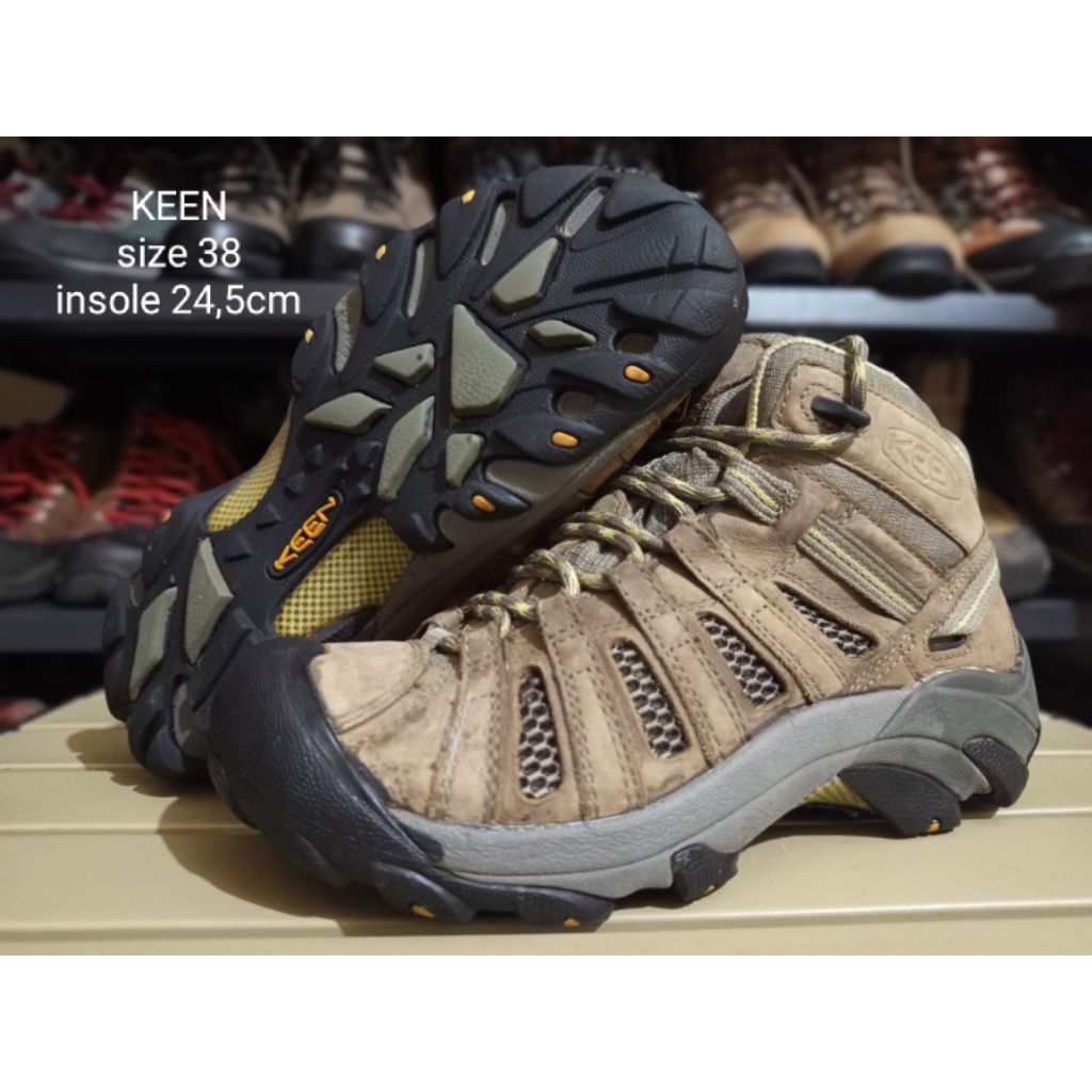 sepatu outdoor second KEEN