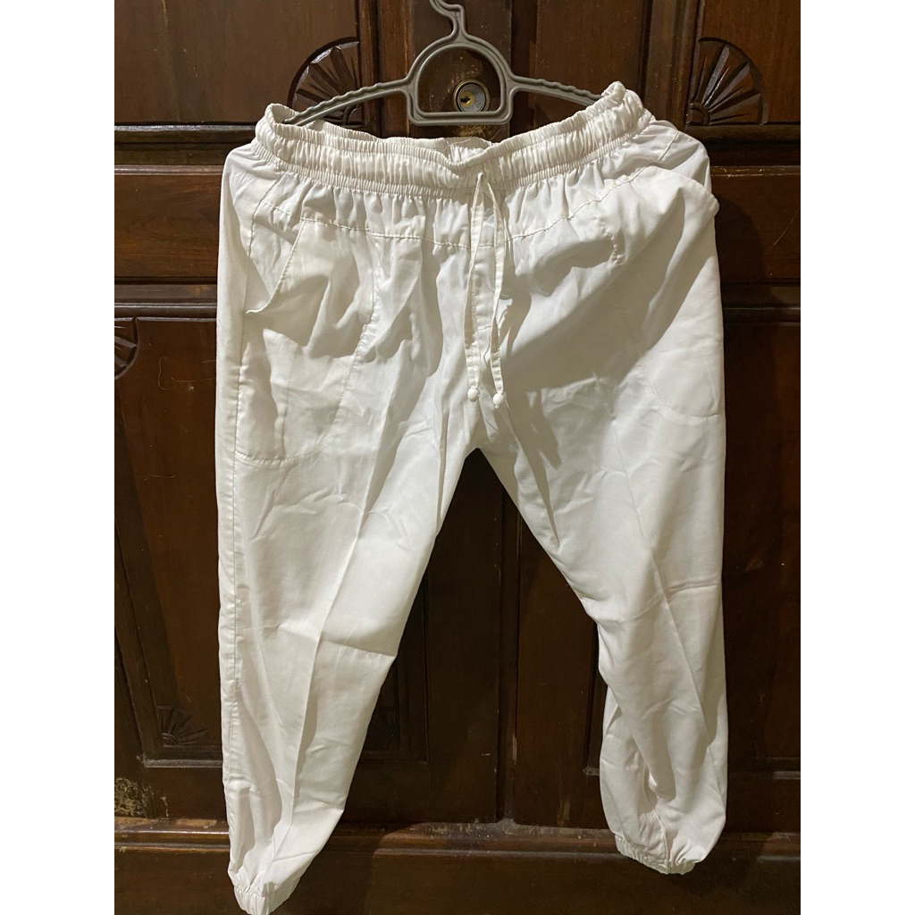 PRELOVED CELANA JOGGER