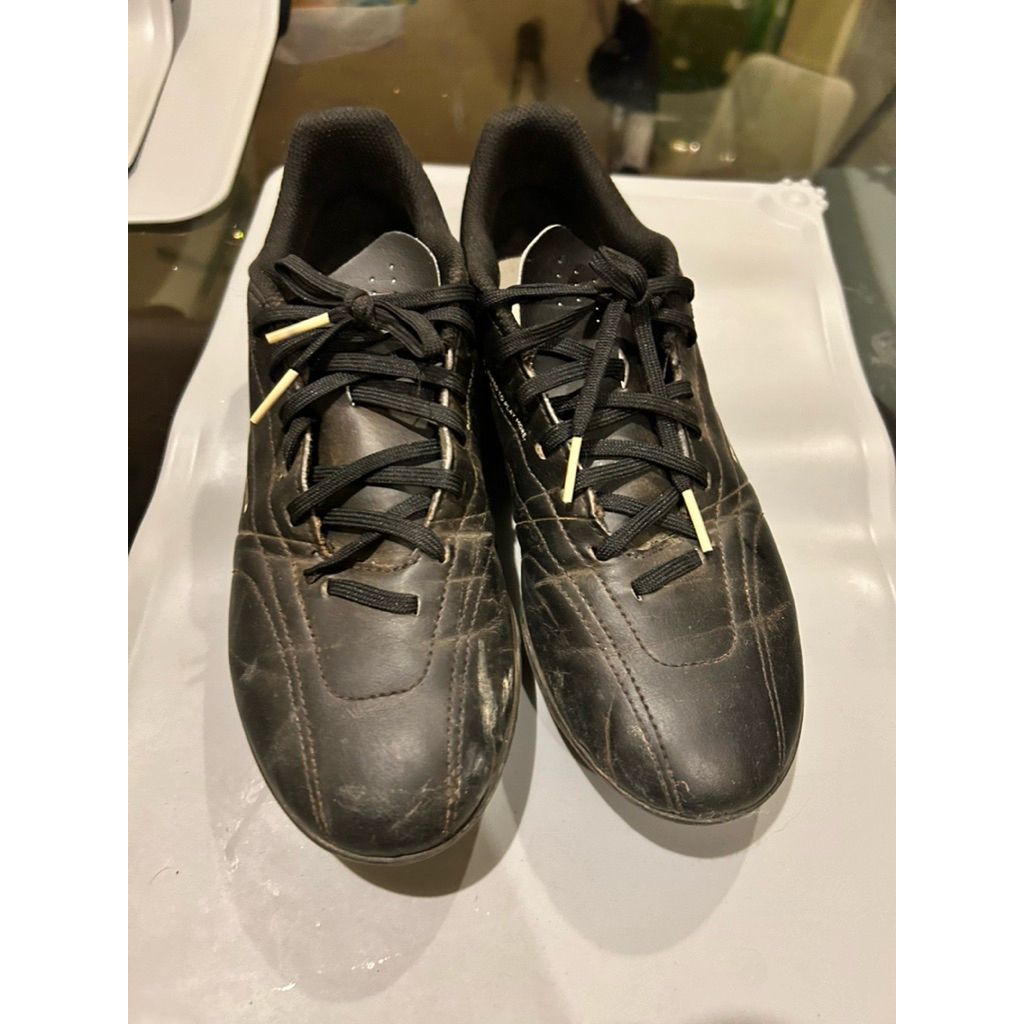 sepatu bola decathlon kipsta size 40 preloved