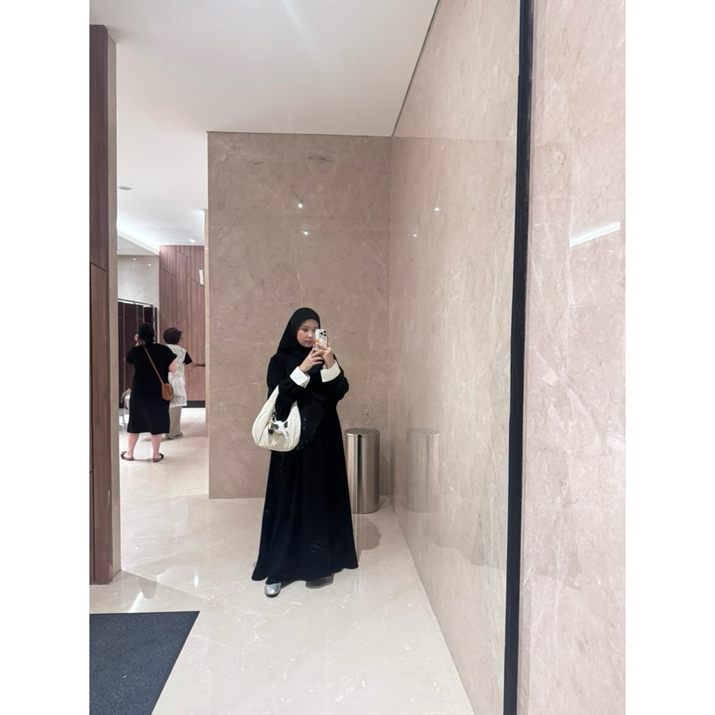 Preloved The Dress 02 Elmadina Abaya
