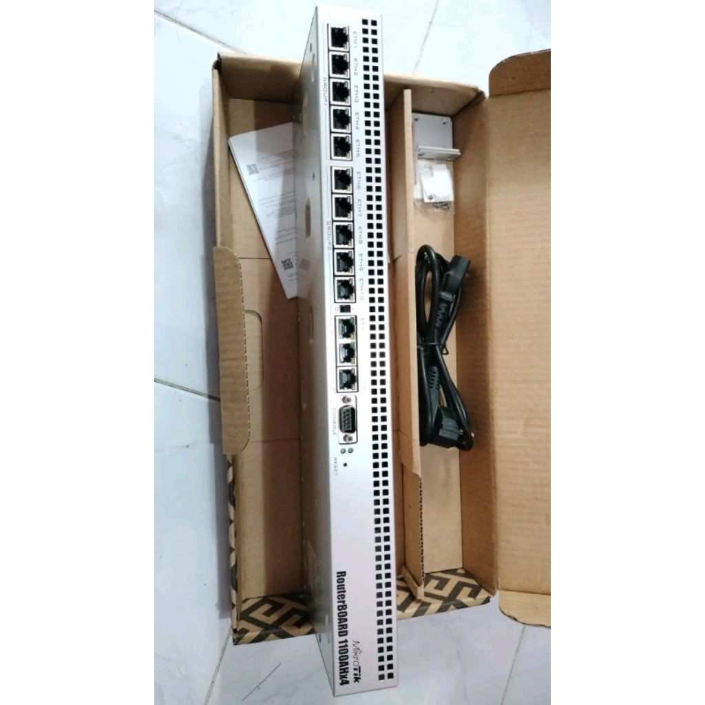 mikrotik rb1100 ahx4 Bekas mulus