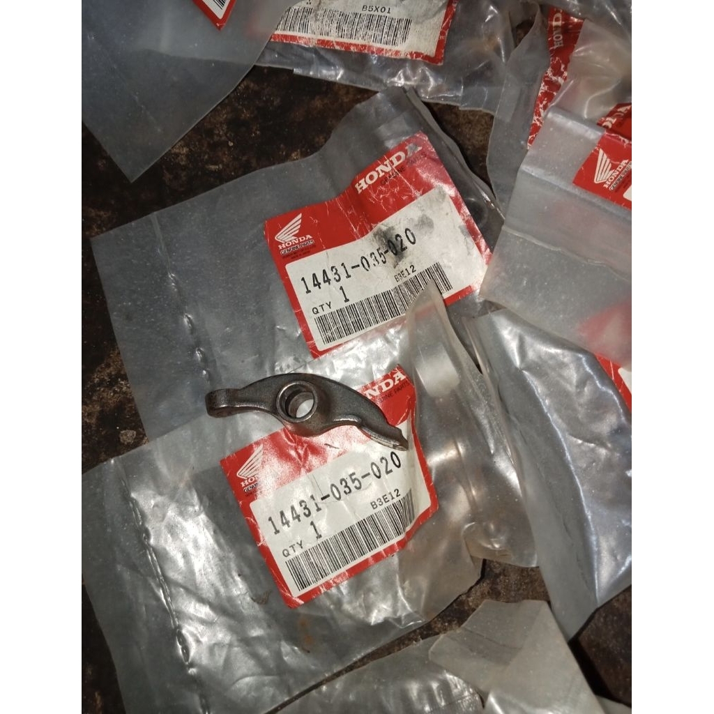 templar piano klep rocker arm WIN WIN100 WIN 100 ORIGINAL JAPAN NOS 14431 035 020